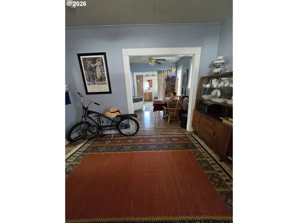 1906 1/2 ADAMS AVE, La Grande, OR 97850