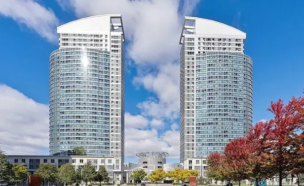 36 Lee Centre DR #3310, Toronto E09, ON M1H 3K2