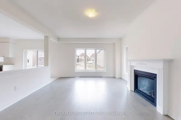 7 Charles White CT, East Gwillimbury, ON L9N 0T7