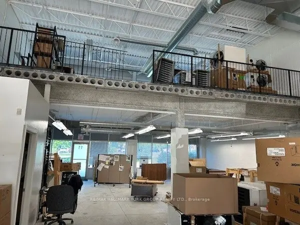 125 Don Hillock DR #11, Aurora, ON L4G 0H8