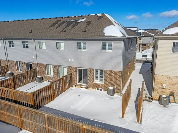 14 Serenity LN, Hamilton, ON L0R 1P0