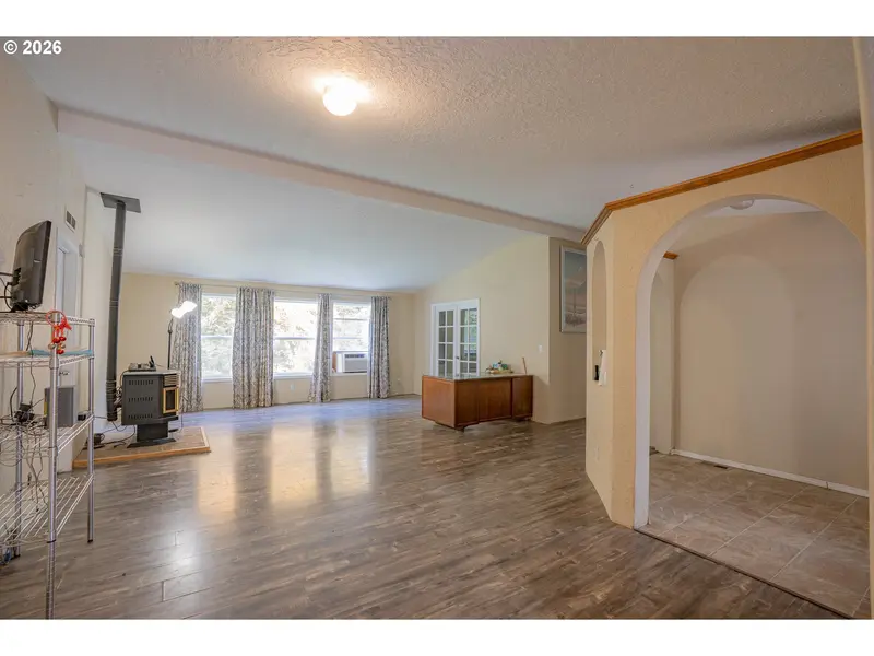 1371 HARLAN RD, Eddyville, OR 97343