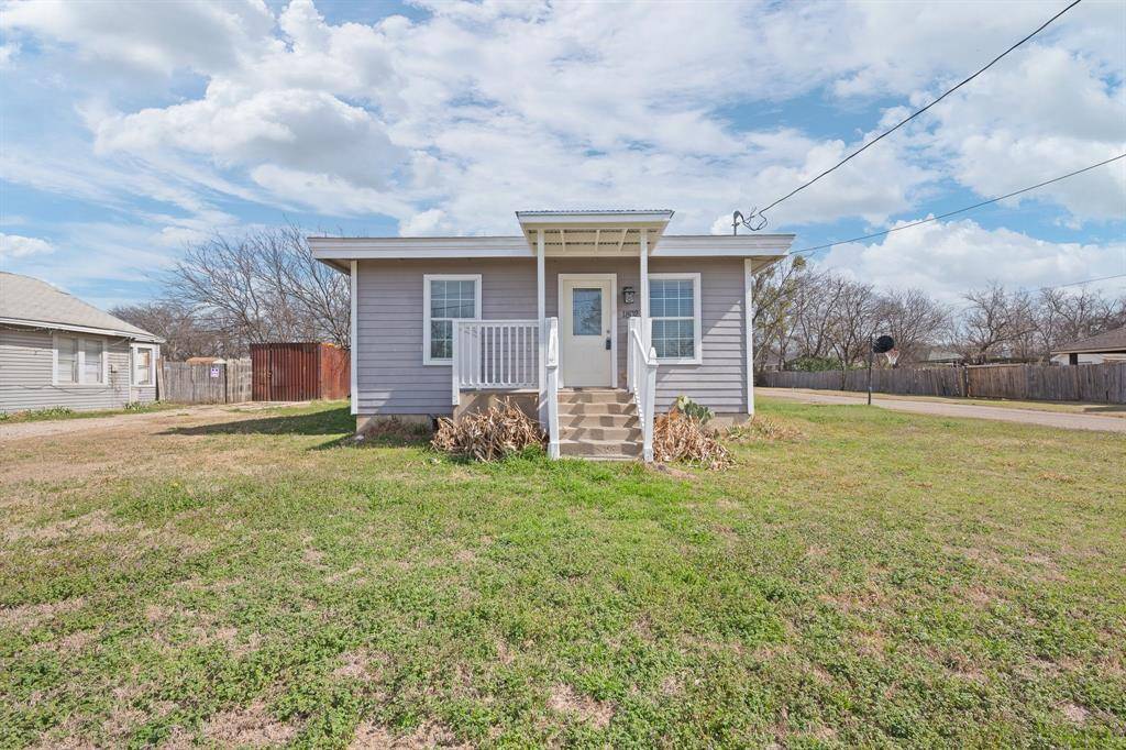 1802 N Wilhite Street, Cleburne, TX 76031