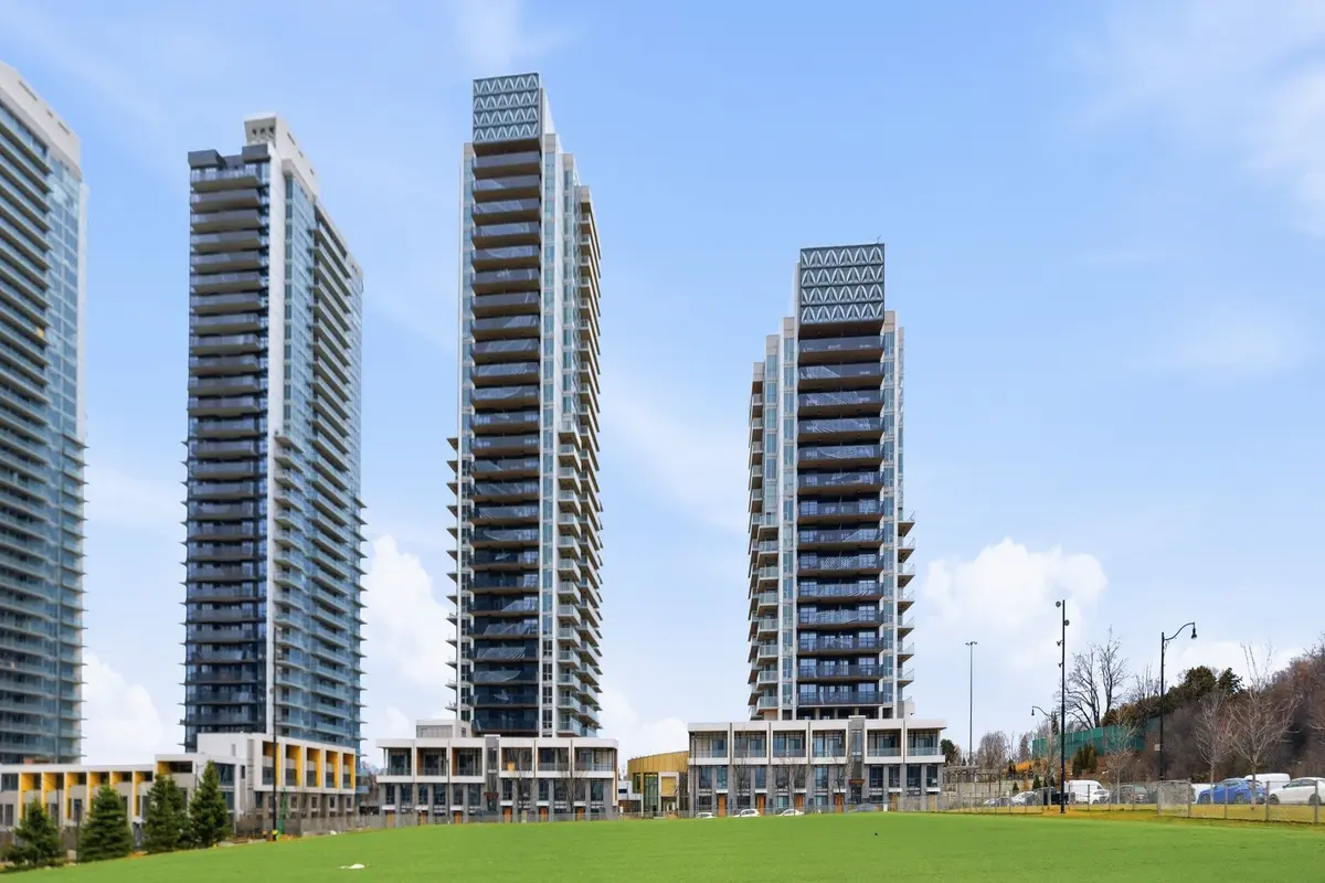 27 McMahon DR #815, Toronto C15, ON M2K 0J2