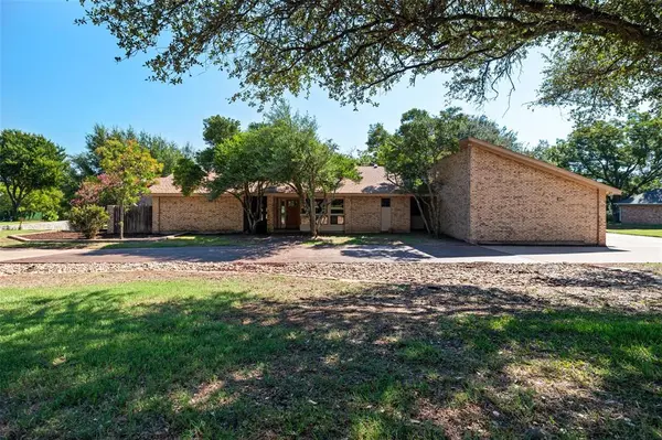 7508 Ravenswood Road, Granbury, TX 76049