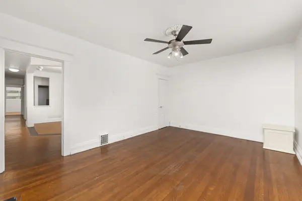 16 Edna AVE ##Upper, Toronto W02, ON M6P 1B5