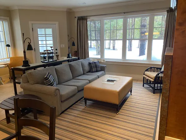 101 Emerald Hill CT S, Seguin, ON P2A 2W8