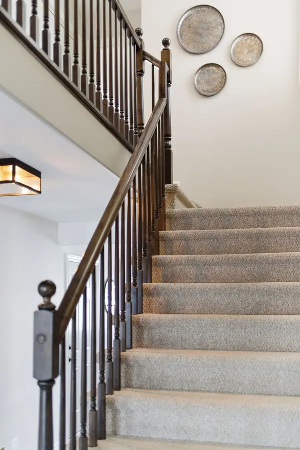 43 Mountain Ash DR, Belleville, ON K8N 4Z5