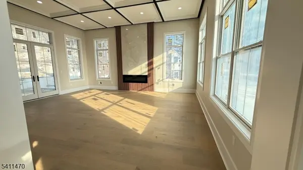 24 Peterson Rd, Wayne Twp., NJ 07470