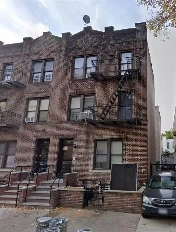262 72nd ST, Brooklyn, NY 11209