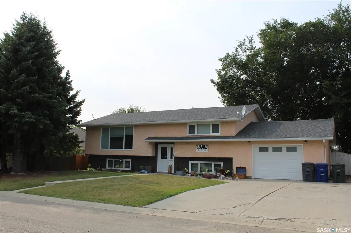 409 5th STREET W, Wilkie, SK S0K 4W0