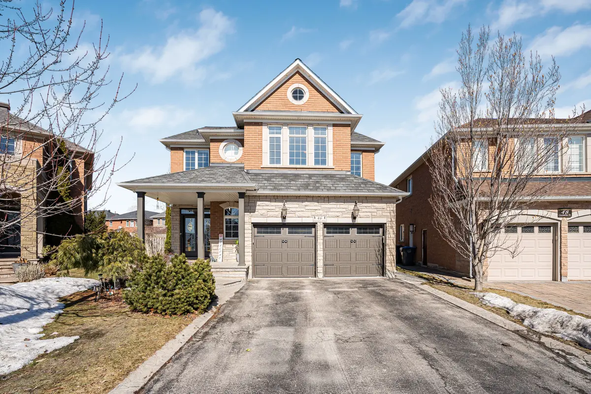 46 Customline DR, Brampton, ON L7A 3C2