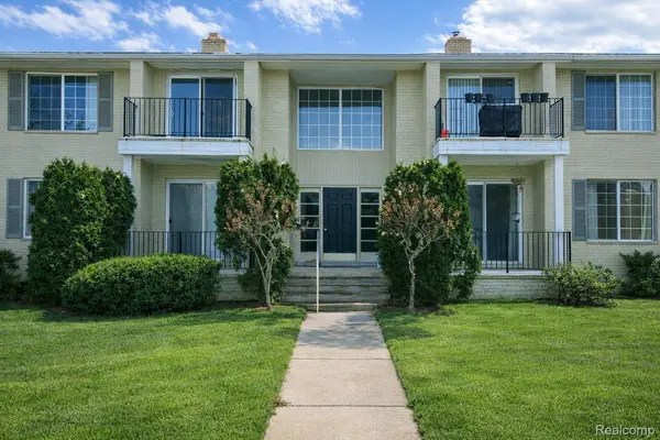 1935 Axtell DR #3, Troy, MI 48084