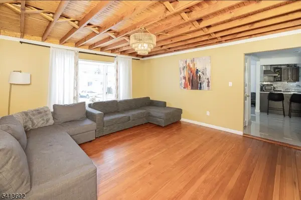 287 Atlantic Dr, Parsippany-troy Hills Twp., NJ 07054