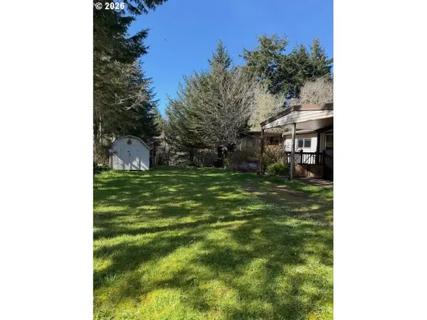 64294 PENNY RD, Coos Bay, OR 97420