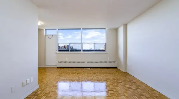 30 Gilder DR #710, Toronto E08, ON M1K 4P6