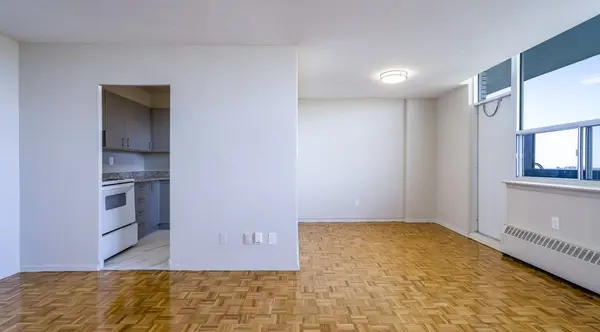 30 Gilder DR #710, Toronto E08, ON M1K 4P6