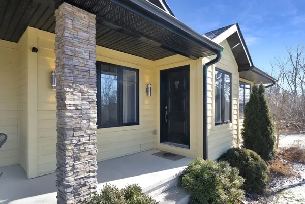 20858 Loyalist Pkwy, Prince Edward County, ON K0K 1L0