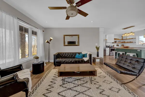 20858 Loyalist Pkwy, Prince Edward County, ON K0K 1L0