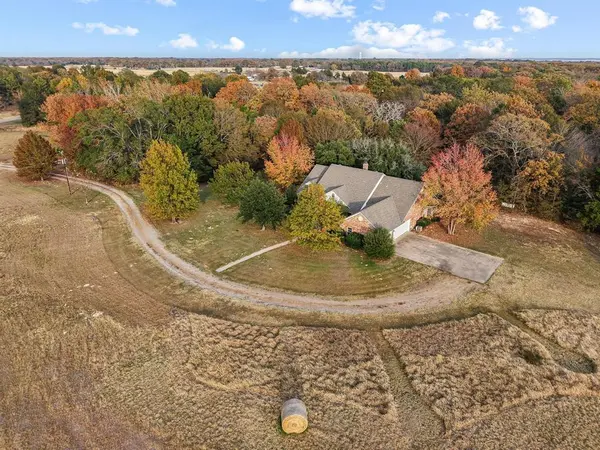 6652 E Fm 1396, Telephone, TX 75488