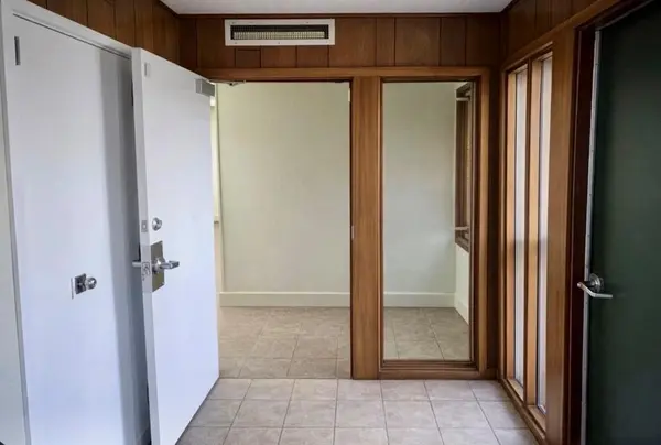 413 E Broadway Street #B, Gainesville, TX 76240