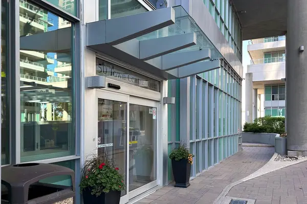 50 Town Centre CT #1610, Toronto E09, ON M1P 0A9