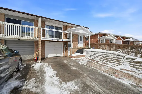 155 Britannia AVE, Bradford West Gwillimbury, ON L3Z 1A4