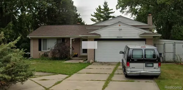 29300 Kensington CT, Southfield, MI 48076
