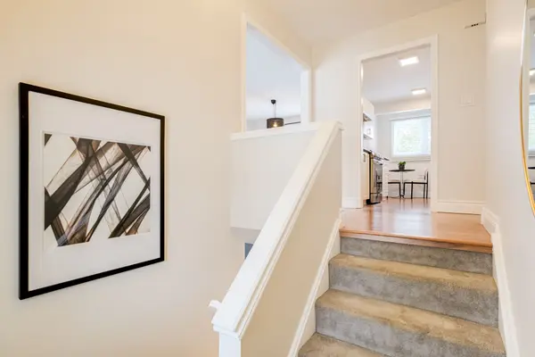 20 Plank RD, East Gwillimbury, ON L9N 1B4