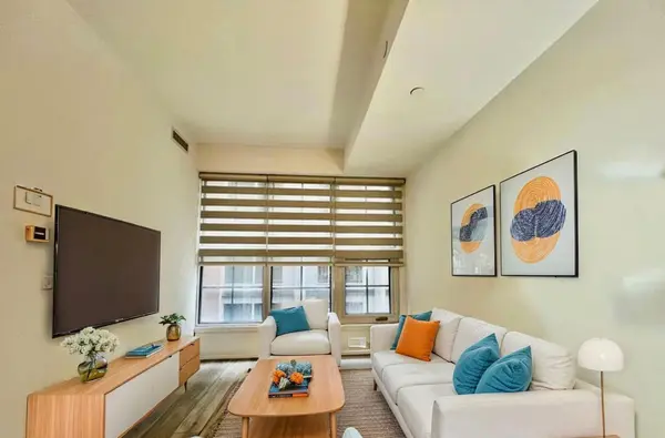 55 Mercer ST #503, Toronto C01, ON M5V 3W2