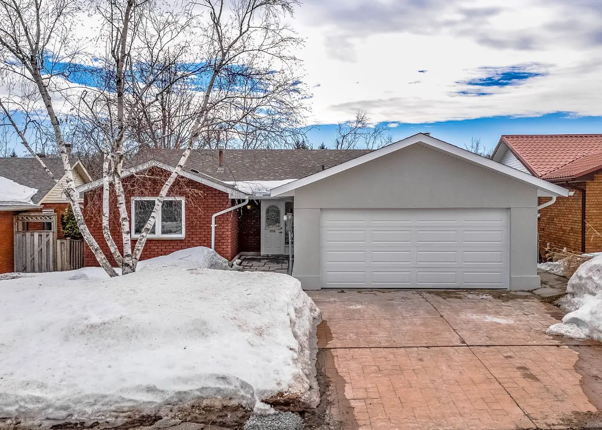 92 LILLIAN CRES, Barrie, ON L4N 5H7