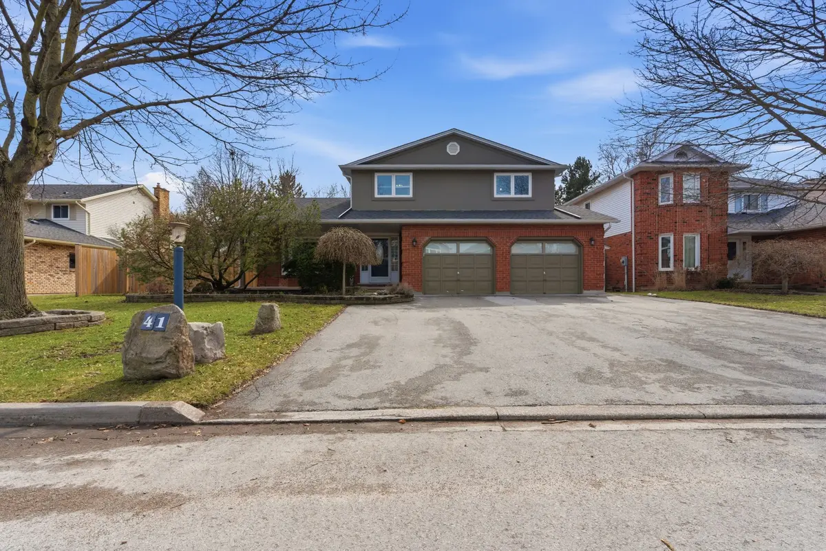 41 Farmington DR, St. Catharines, ON L2S 3G1