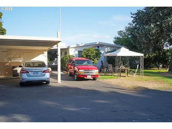 12430 N SOUTH SHORE AVE, Portland, OR 97217