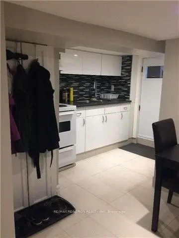 3 Lanark AVE #Lower, Toronto C03, ON M6C 2B2