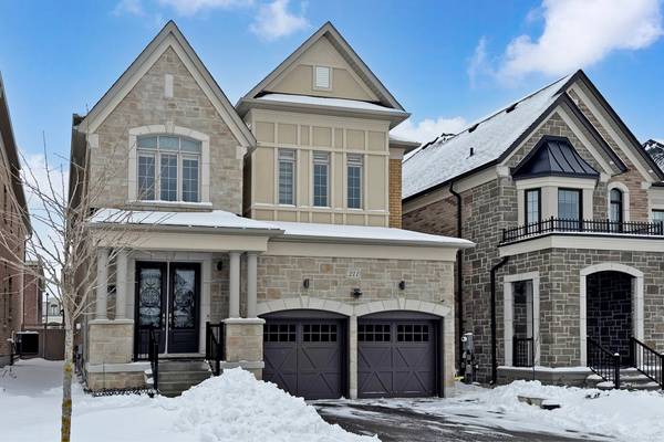 211 Touch Gold CRES, Aurora, ON L4G 3X4
