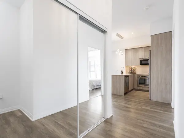 99 Eagle Rock WAY #1012, Vaughan, ON L6A 5A7