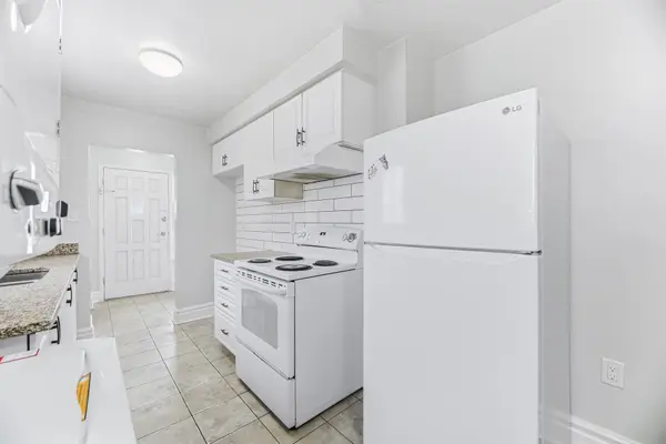 88 B Bernick DR, Barrie, ON L4M 2V6