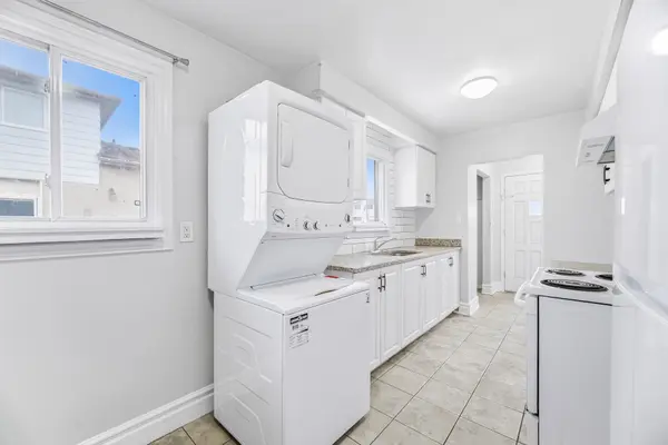 88 B Bernick DR, Barrie, ON L4M 2V6