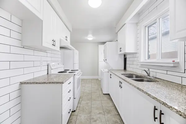 88 B Bernick DR, Barrie, ON L4M 2V6