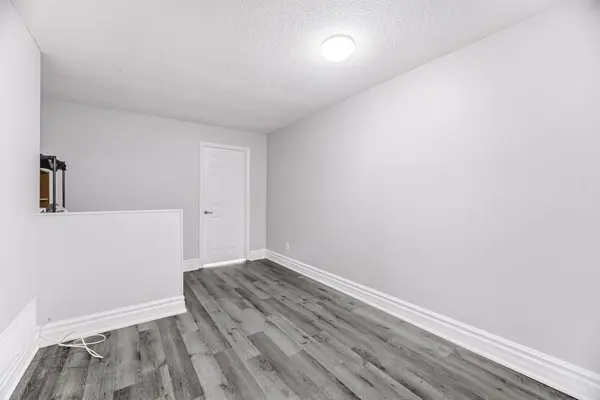 88 B Bernick DR, Barrie, ON L4M 2V6