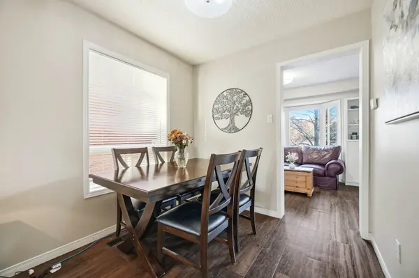 6945 Gracefield DR, Mississauga, ON L5N 6T9