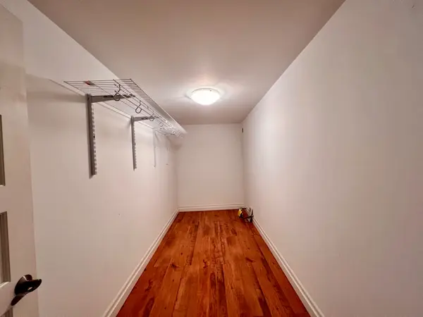 366 Winston RD, Oakville, ON L6L 4W5