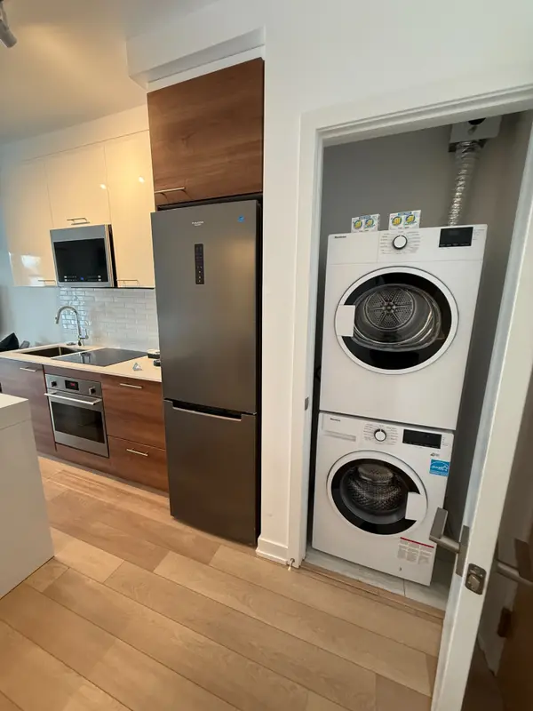 120 Carrick TRL #303, Gravenhurst, ON P1P 0A2