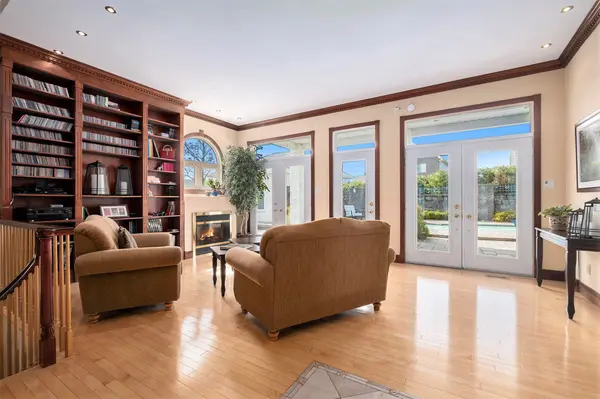 389 Albert ST, Hawkesbury, ON K6A 3J9