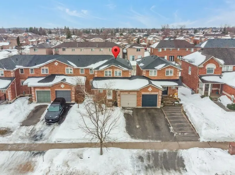 70 Weymouth RD, Barrie, ON L4M 6R7