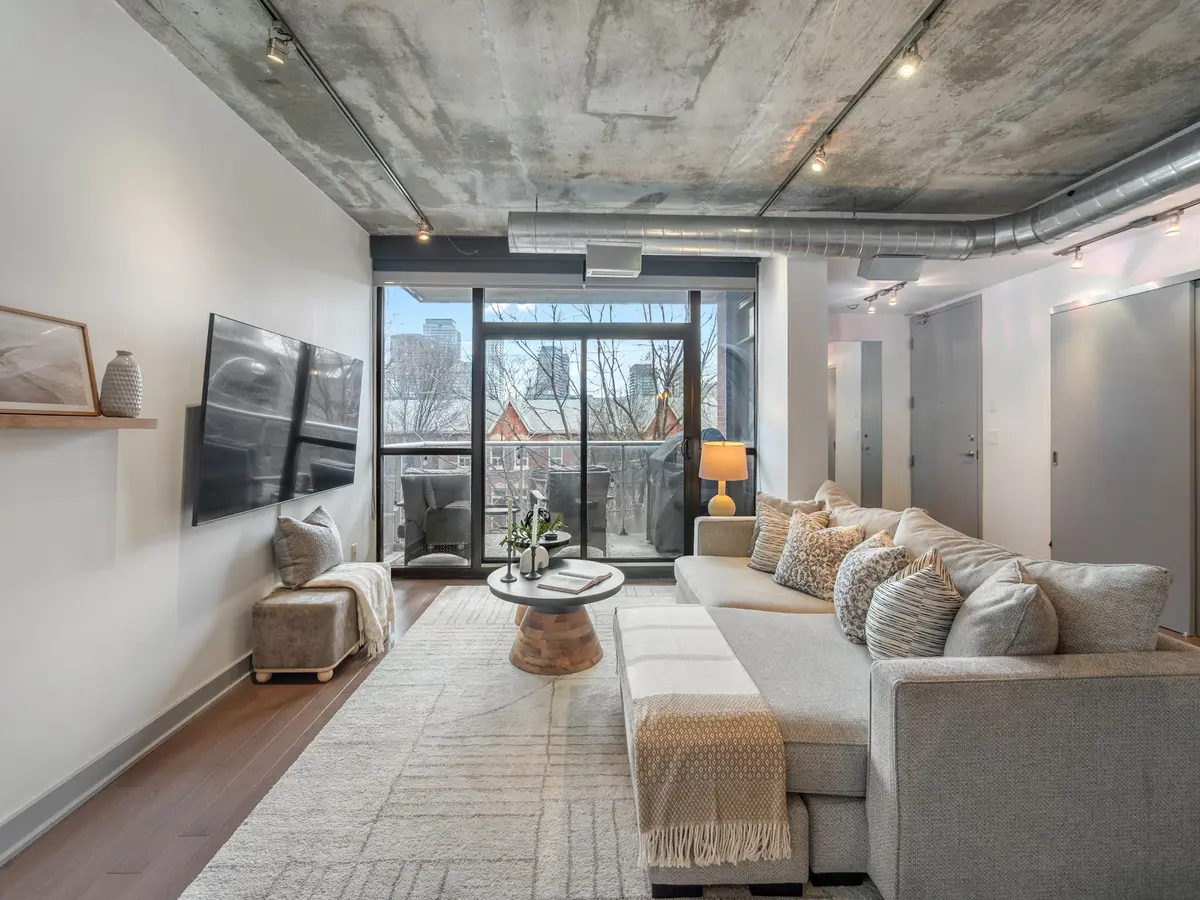 60 Niagara ST #317, Toronto C01, ON M5V 1C5