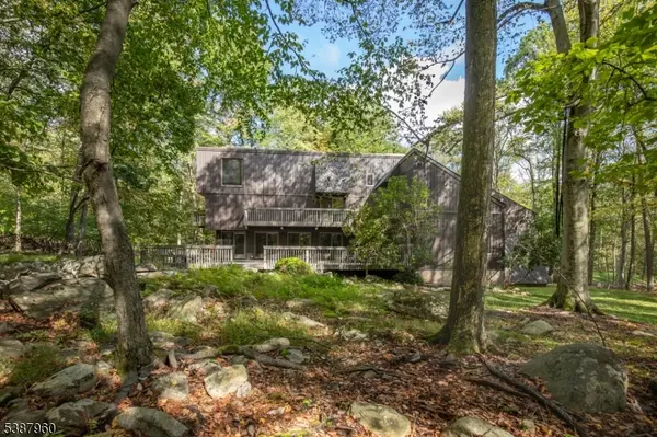 12 Big Spring Rd, Tewksbury Twp., NJ 07830