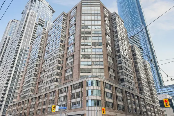 717 Bay ST #403, Toronto C01, ON M5G 2J9