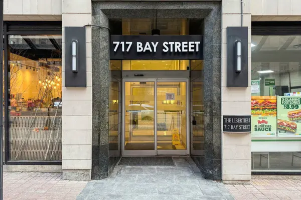 717 Bay ST #403, Toronto C01, ON M5G 2J9