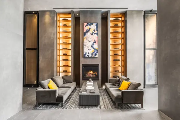 55 Charles ST E #4102, Toronto C08, ON M4Y 0J1